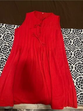 Women's Red Sleeveless Tie-Front Pleated dress